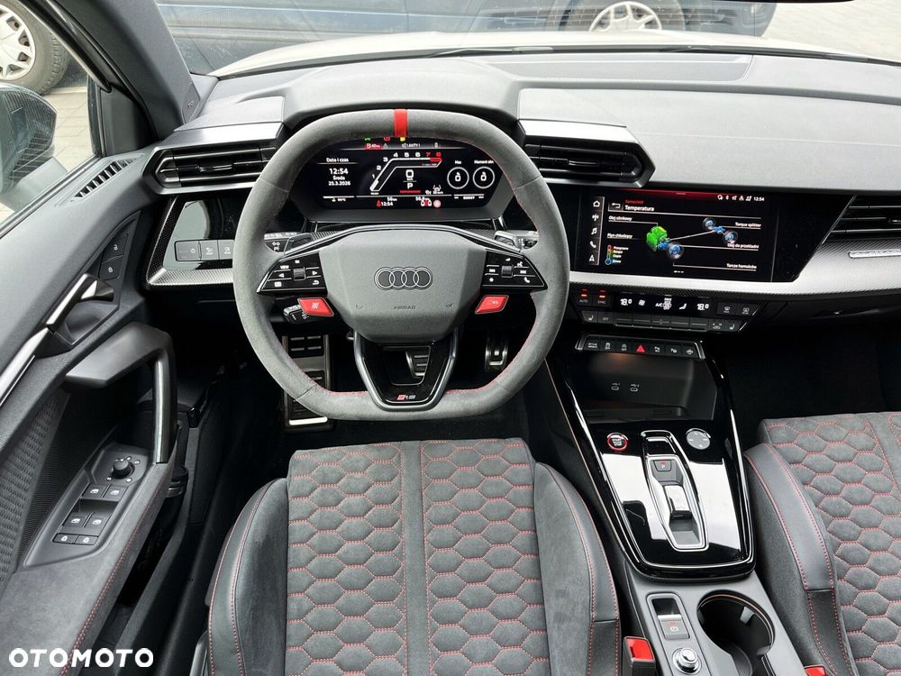 Audi RS3 Limousine - 6