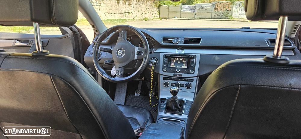 VW Passat Variant 1.6 TDI BlueMotion Comfortline - 13