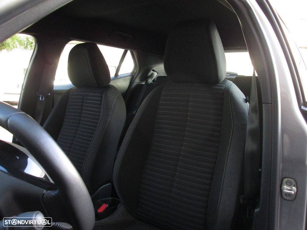 Peugeot 2008 1.2 PureTech Active - 17