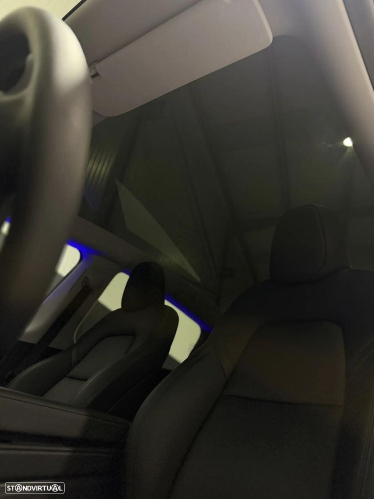 Tesla Model Y Long Range Dual Motor AWD - 19
