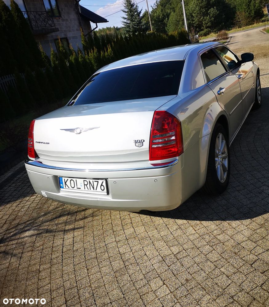Chrysler 300C - 13