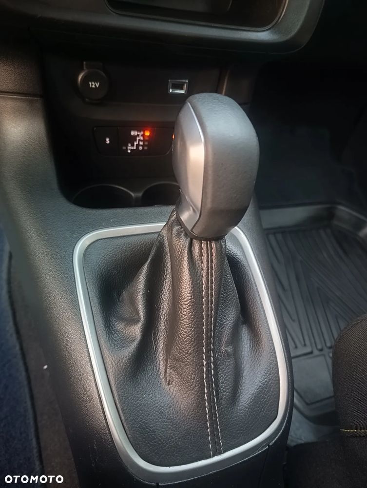 Citroën C3 Pure Tech 110 S&S EAT6 SHINE - 5