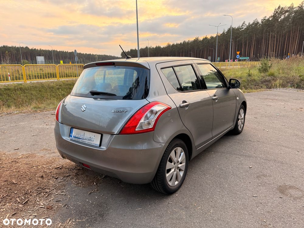 Suzuki Swift - 3
