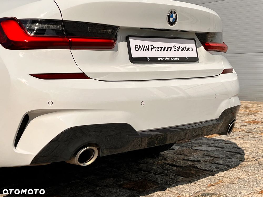 BMW Seria 3 318i M Sport sport - 11