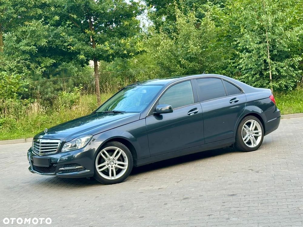 Mercedes-Benz Klasa C 250 CGI BlueEff Avantgarde - 8