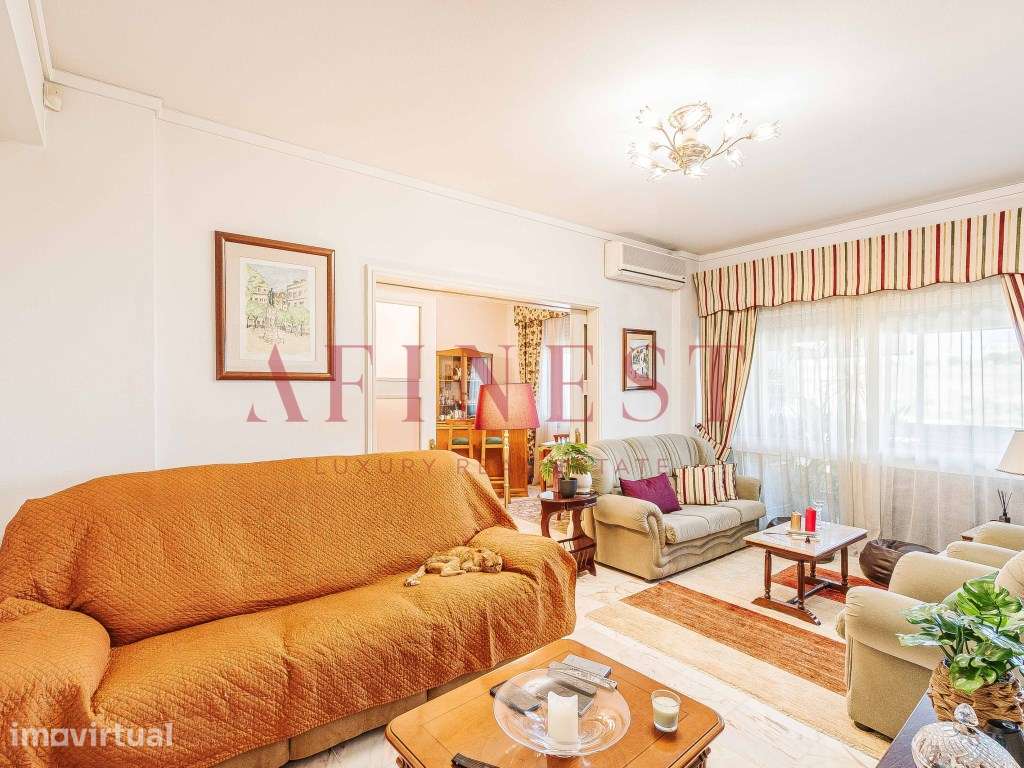 APARTAMENTO T5 COM GARAGEM NO LUMIAR - Grande imagem: 3/58
