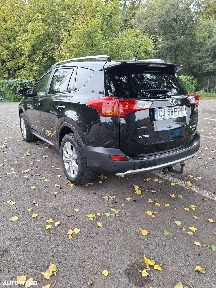 Toyota RAV4 2.2 D-4CAT 4WD Aut Luxury 18" - 4