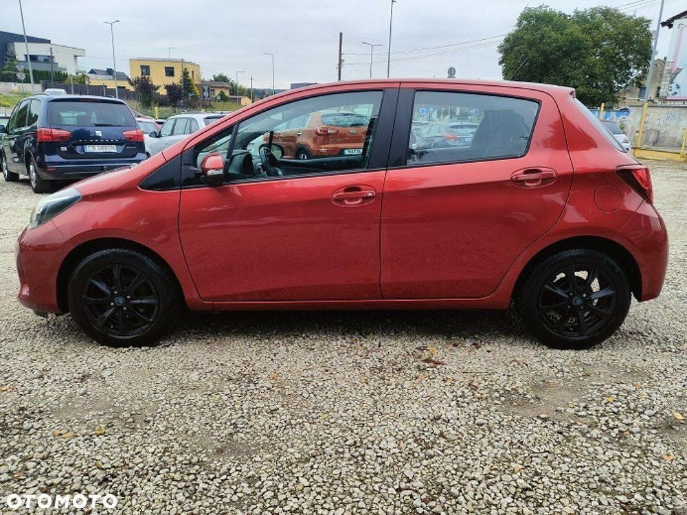 Toyota Yaris - 10
