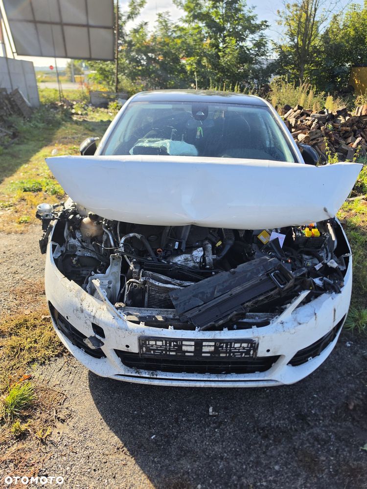 Peugeot 308 - 1