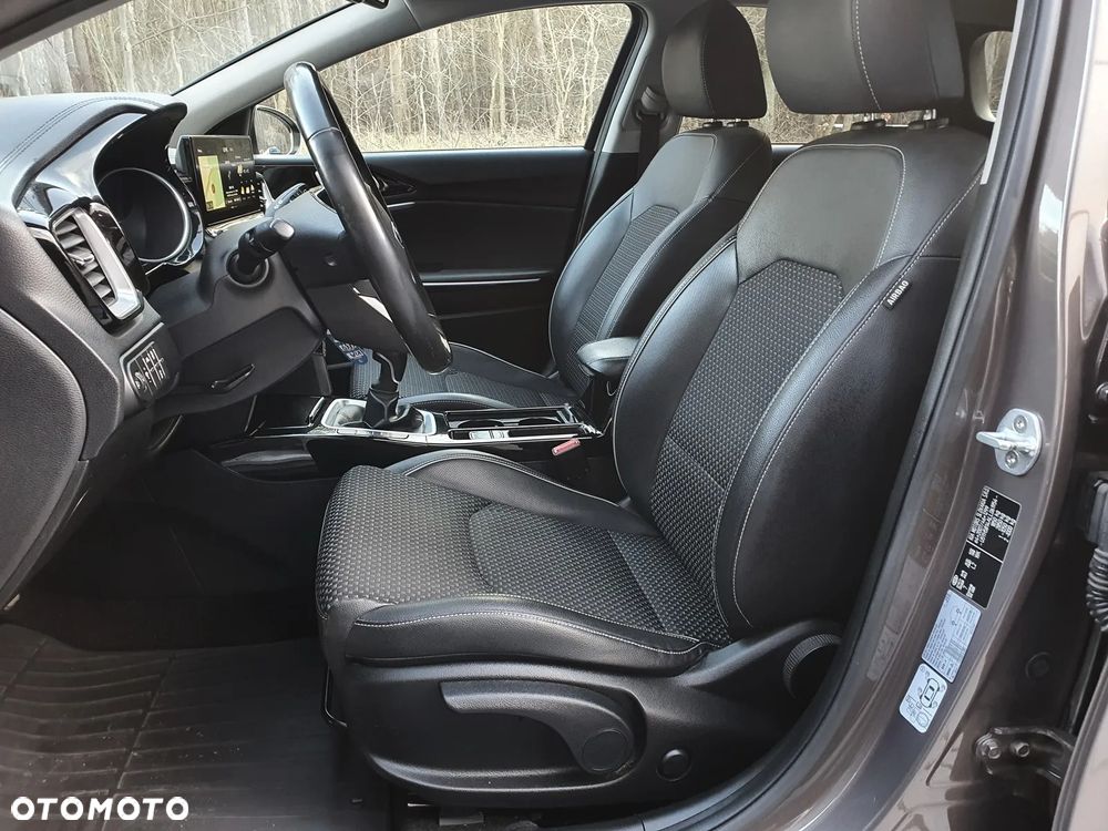 Kia Ceed 1.4 T-GDI L Business Line - 13