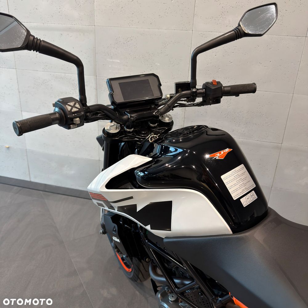 KTM Duke - 17