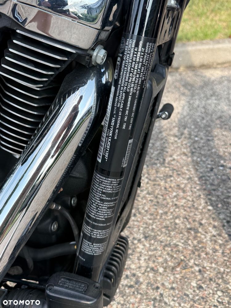 Harley-Davidson Softail Breakout - 6
