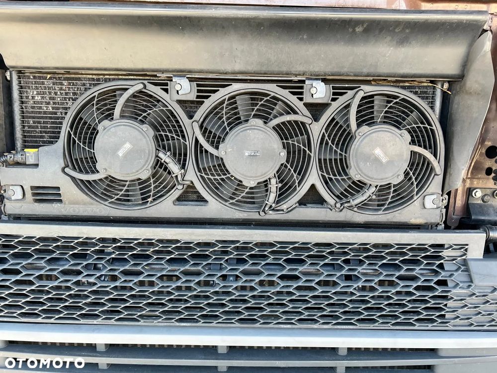 Volvo fh4 460 bogate wyposażenie 2020 opony 70 wron-pol - 36