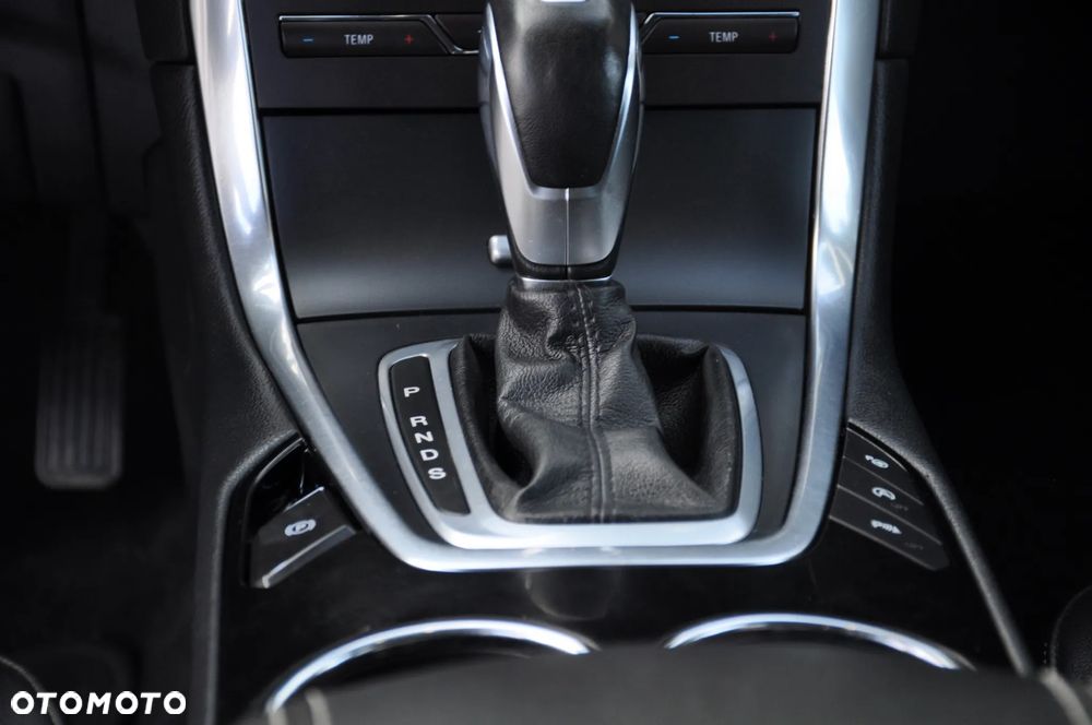 Ford S-Max 2.0 TDCi 4WD Titanium PowerShift - 37