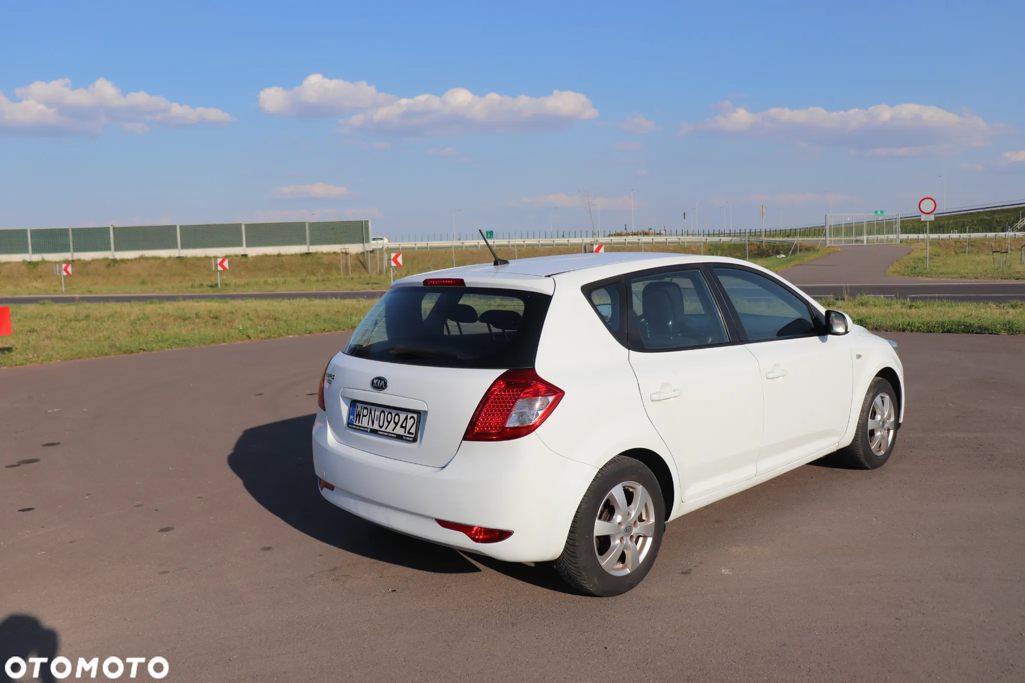 Kia Ceed 1.4 CVVT Attract - 8