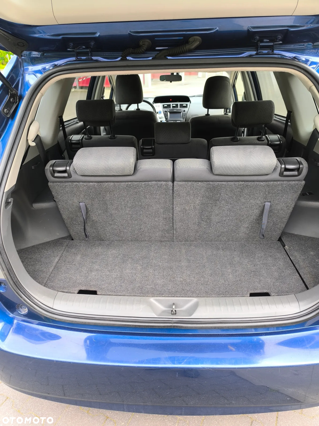 Toyota Prius+ (Hybrid) - 9