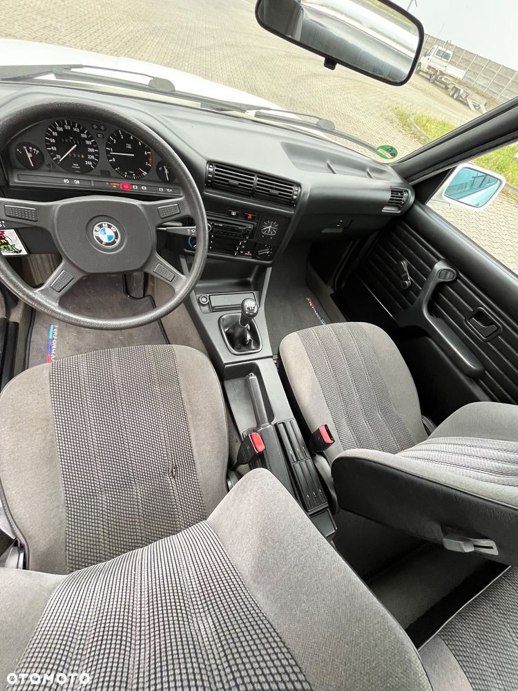 BMW Seria 3 316i - 14