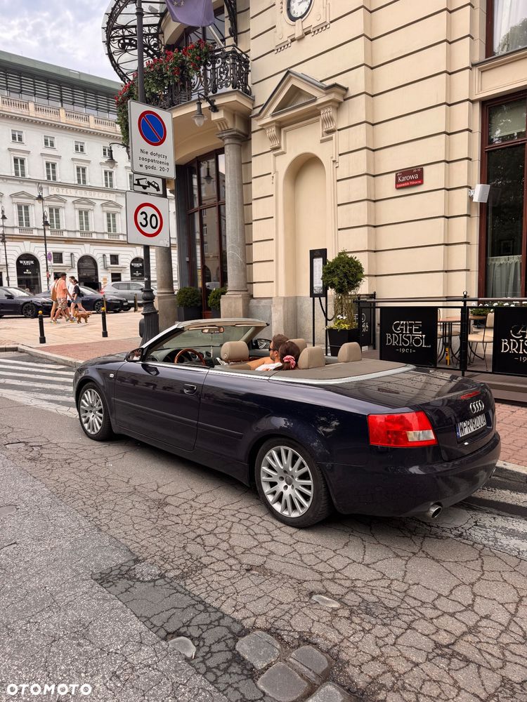 Audi A4 Cabrio 2.4 - 2