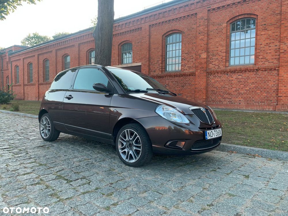 Lancia Ypsilon 1.4 16V Versus (4 os.) - 8