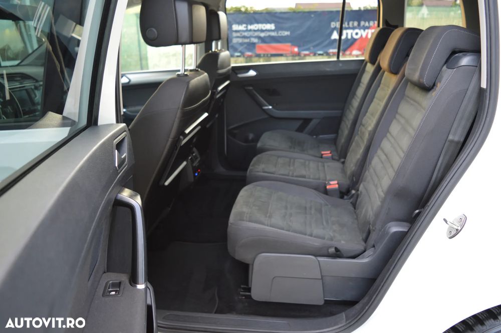 Volkswagen Touran 2.0 TDI SCR Highline - 37