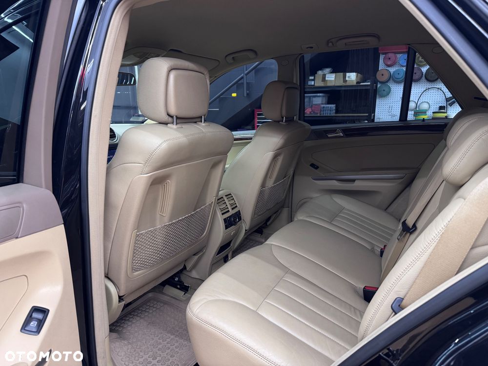 Mercedes-Benz ML - 8