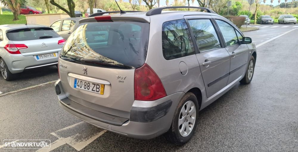 Peugeot 307 Break 1.4 HDi Navtech - 17