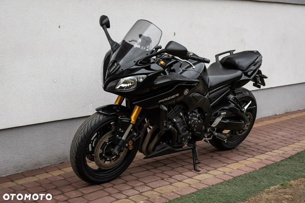 Yamaha FZ - 8