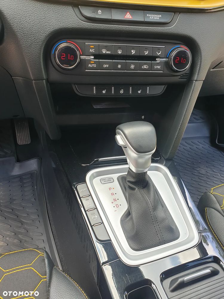 Kia XCeed 1.5 T-GDI L Business Line DCT - 12