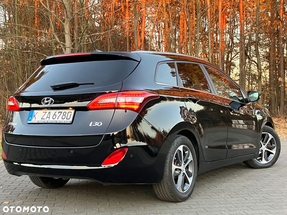 Hyundai i30 1.6 GDI BlueDrive Premium DCT - 13