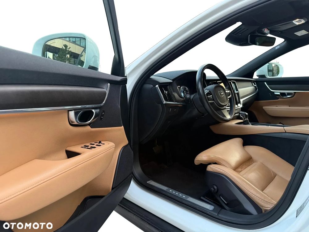 Volvo V90 D4 AWD Geartronic Momentum Pro - 9