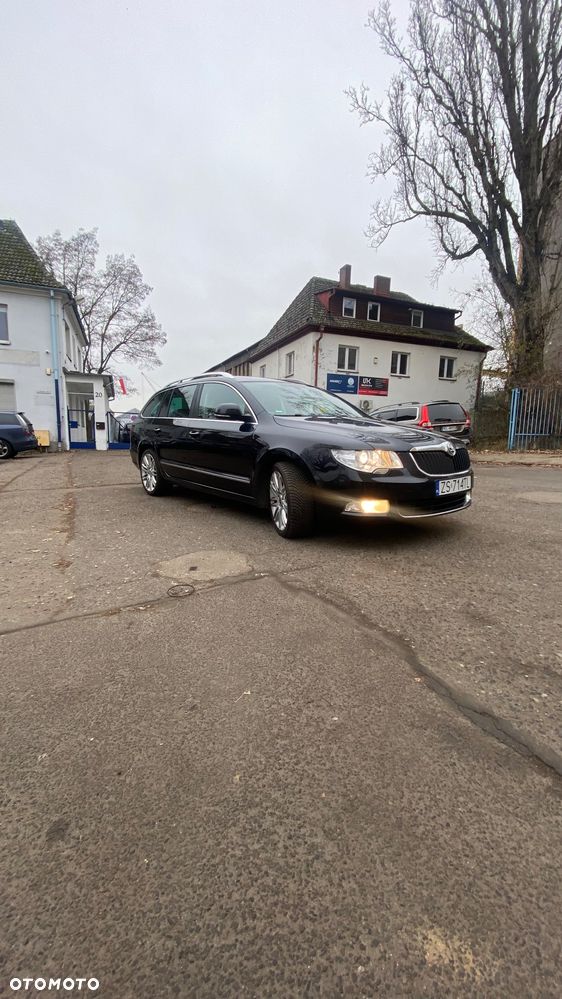 Skoda Superb 2.0 TDI DSG FAMILY - 4