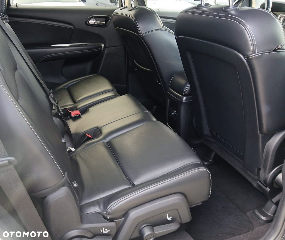 Fiat Freemont 2.0 Multijet 16V DPF Automatik Allrad Lounge - 12