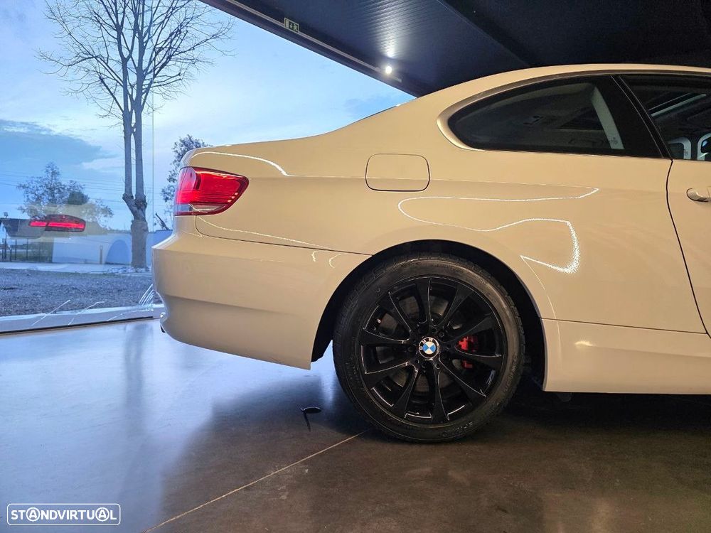 BMW 335 i xDrive Aut. Edition Exclusive - 30
