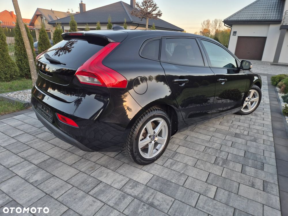 Volvo V40 D2 - 19