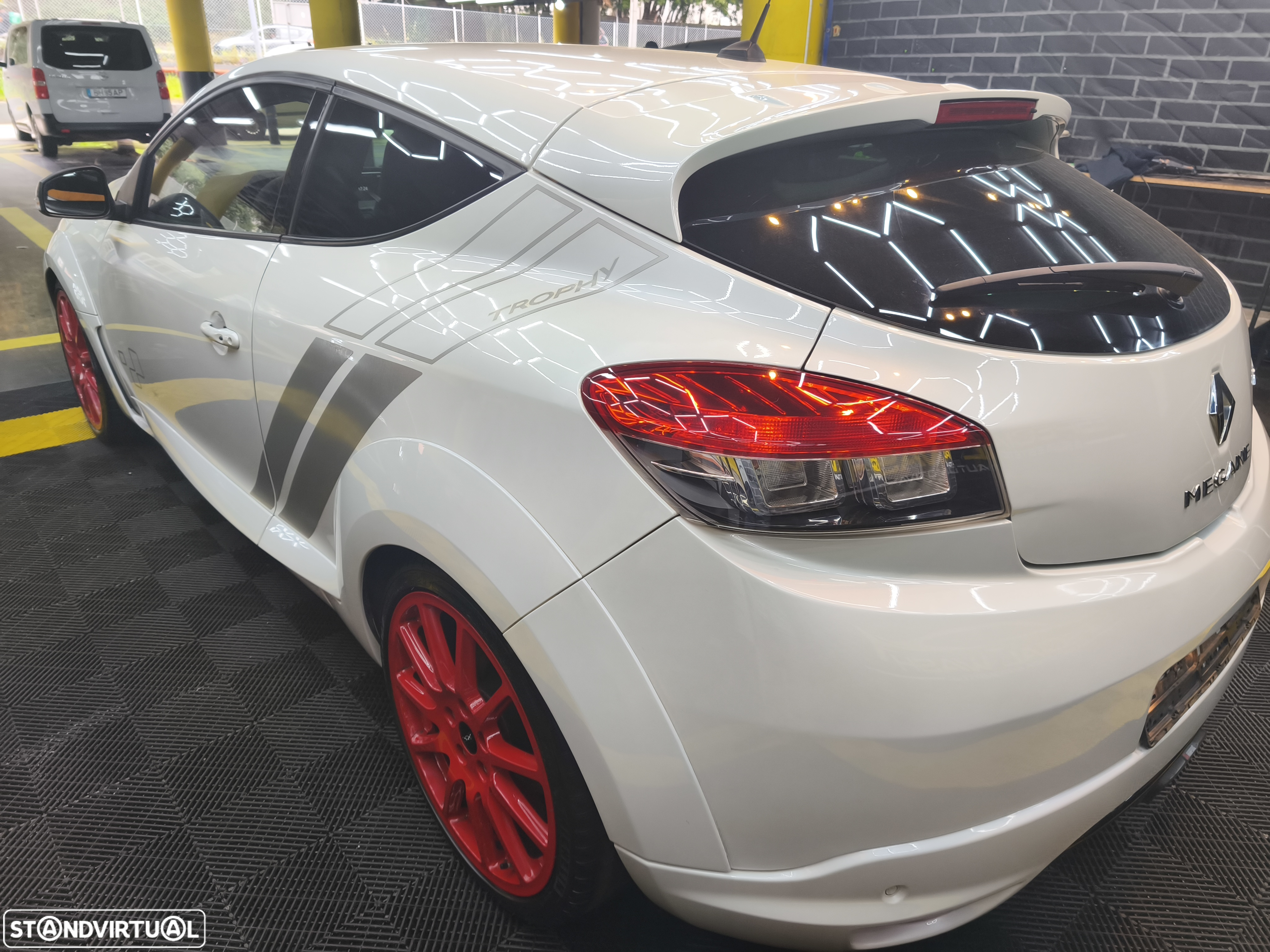 Renault Mégane Coupe 2.0 T RS - 8