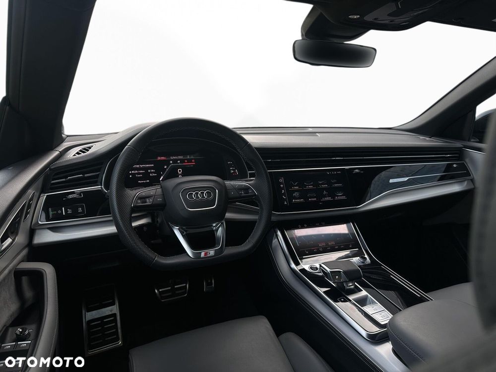Audi Q8 - 10