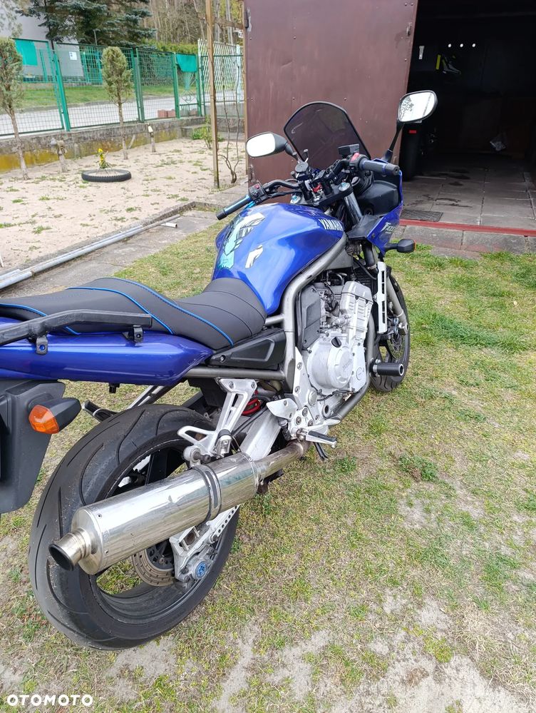 Yamaha FZS - 10