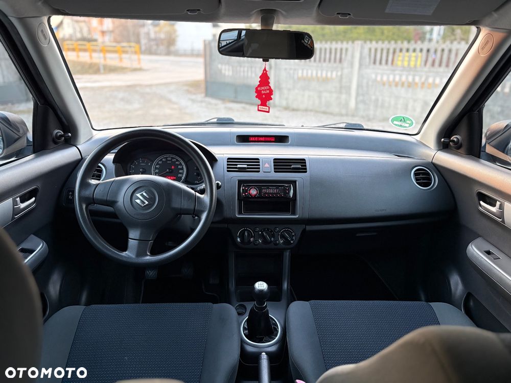 Suzuki Swift 1.3 Comfort - 36