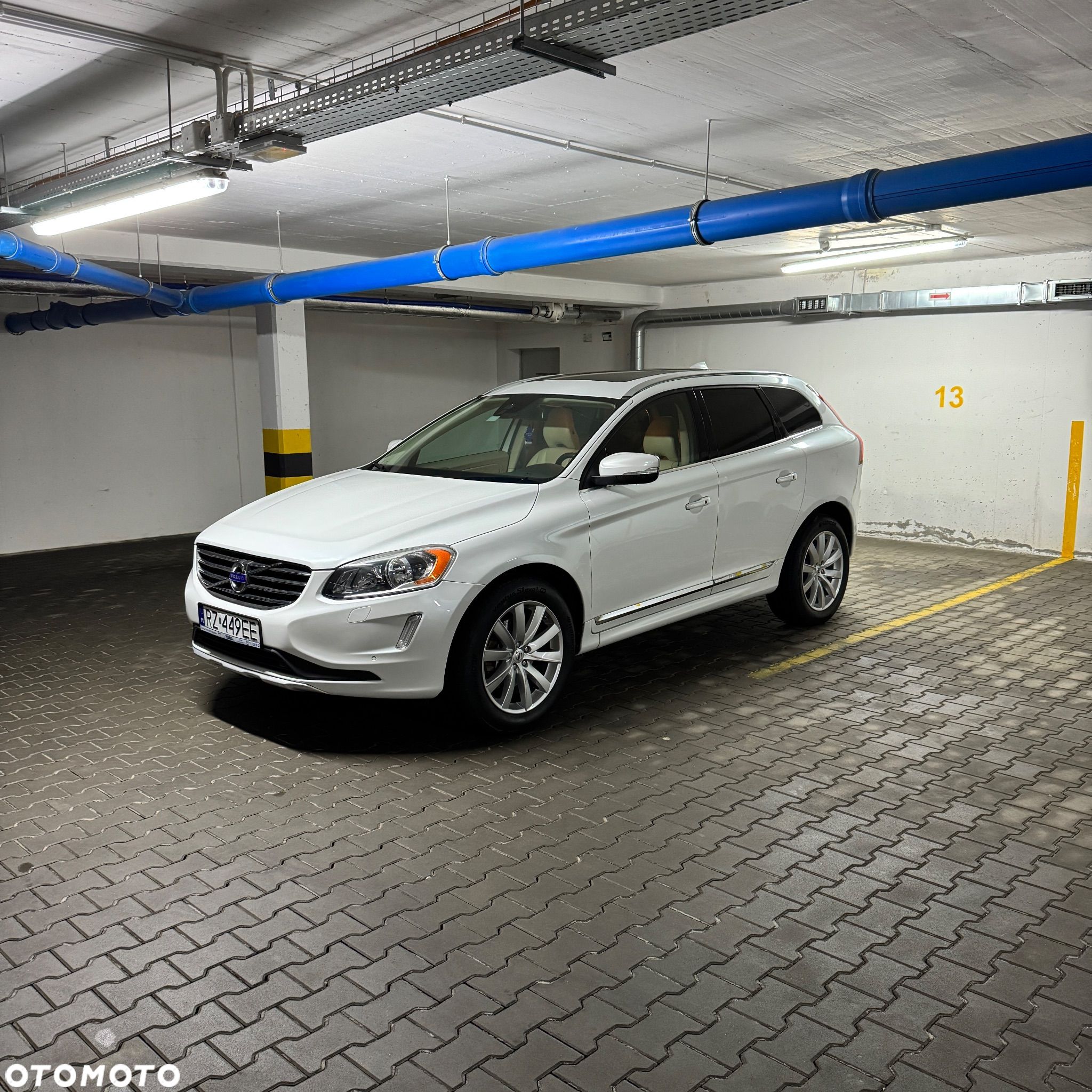 Volvo XC 60 T5 Drive-E Momentum - 1