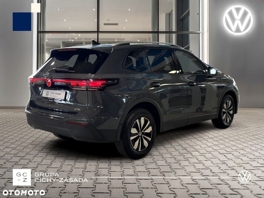Volkswagen Tiguan - 5