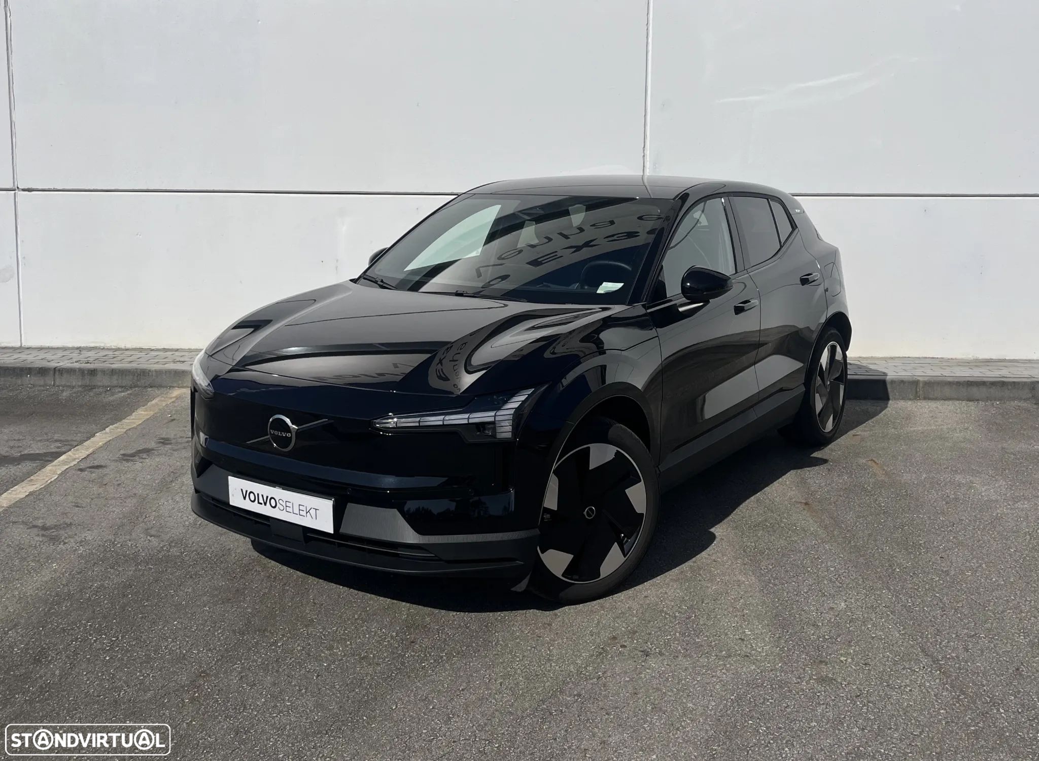 Volvo EX30 69 kWh Single Motor Extended Range Plus - 1