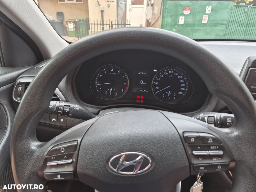 Hyundai i30 1.4 MPi 5DR M/T ISG Comfort - 3