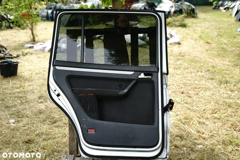 Drzwi tył tylne lewe VW Touran I Lift LA7W - 11