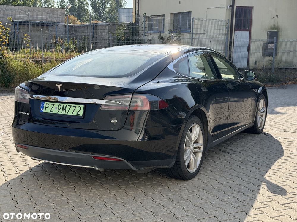 Tesla Model S Standard - 6