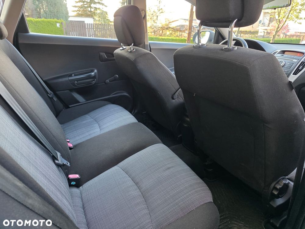 Kia Ceed 1.6 CRDi 90 Vision - 10