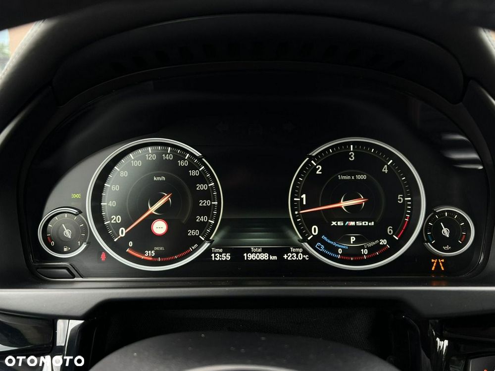 BMW X6M - 32
