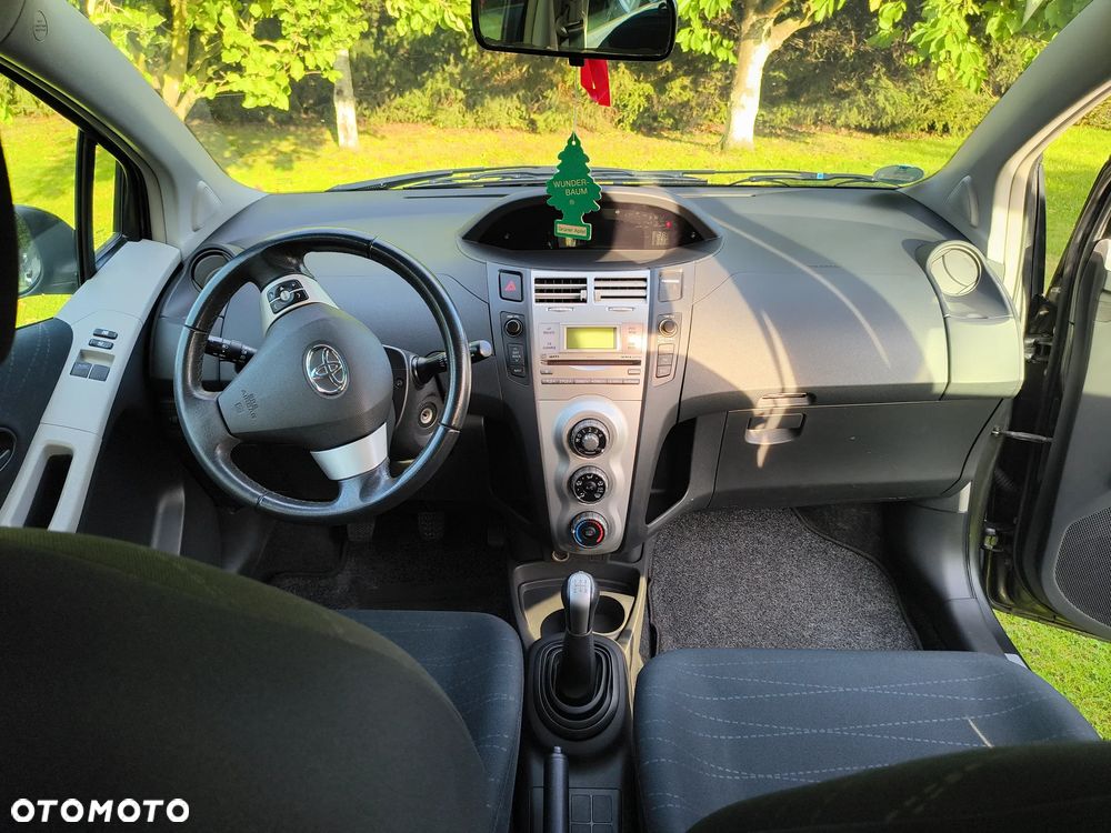 Toyota Yaris - 5