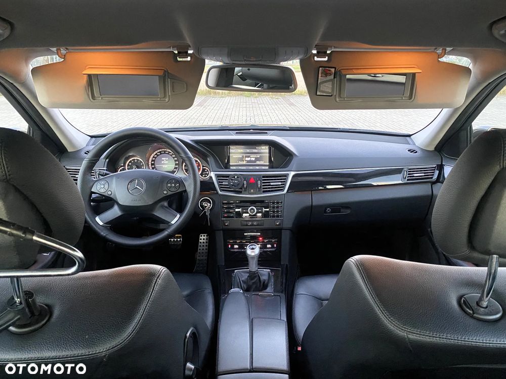 Mercedes-Benz Klasa E 200 CDI BlueEff Avantgarde - 16