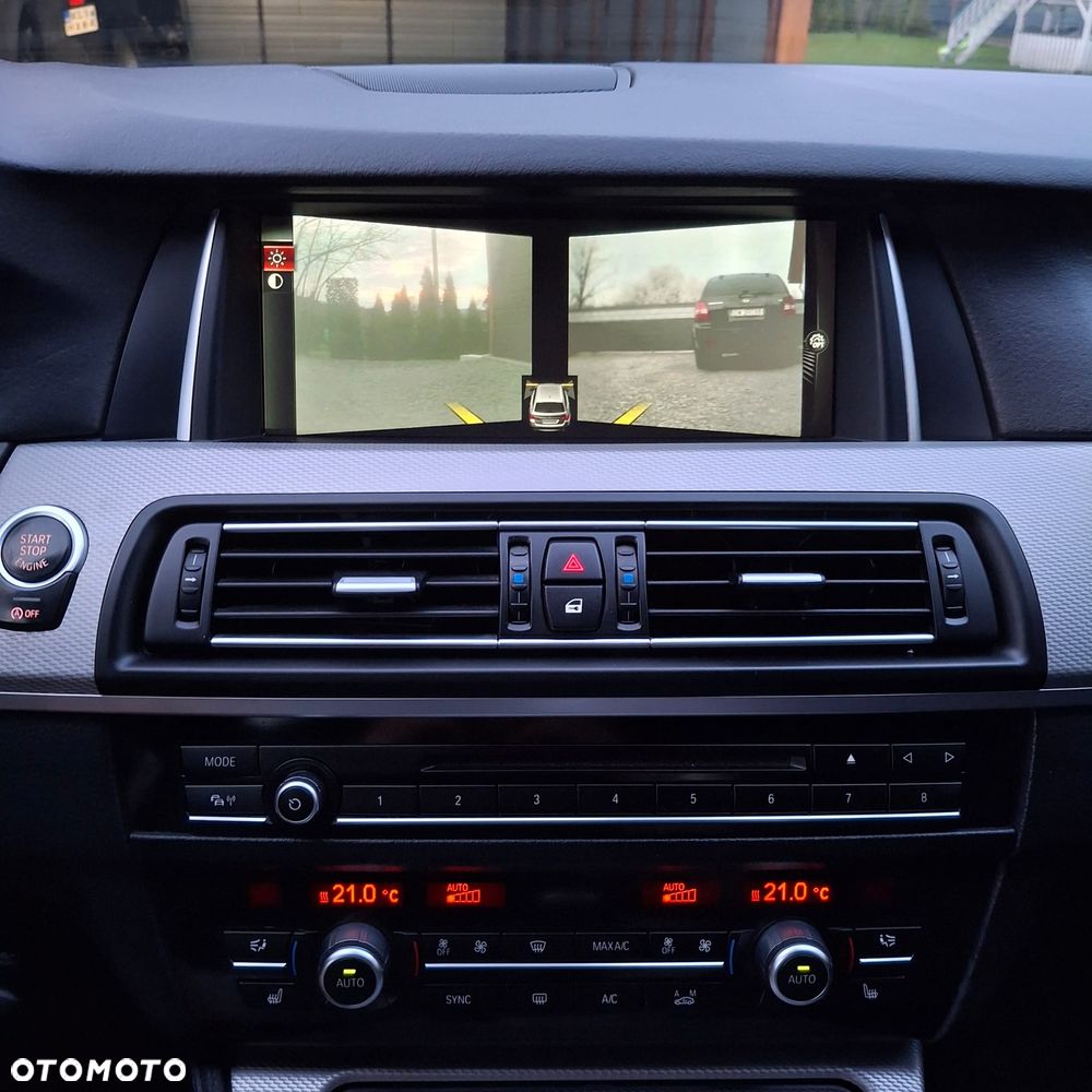 BMW Seria 5 M550d xDrive Sport-Aut - 11