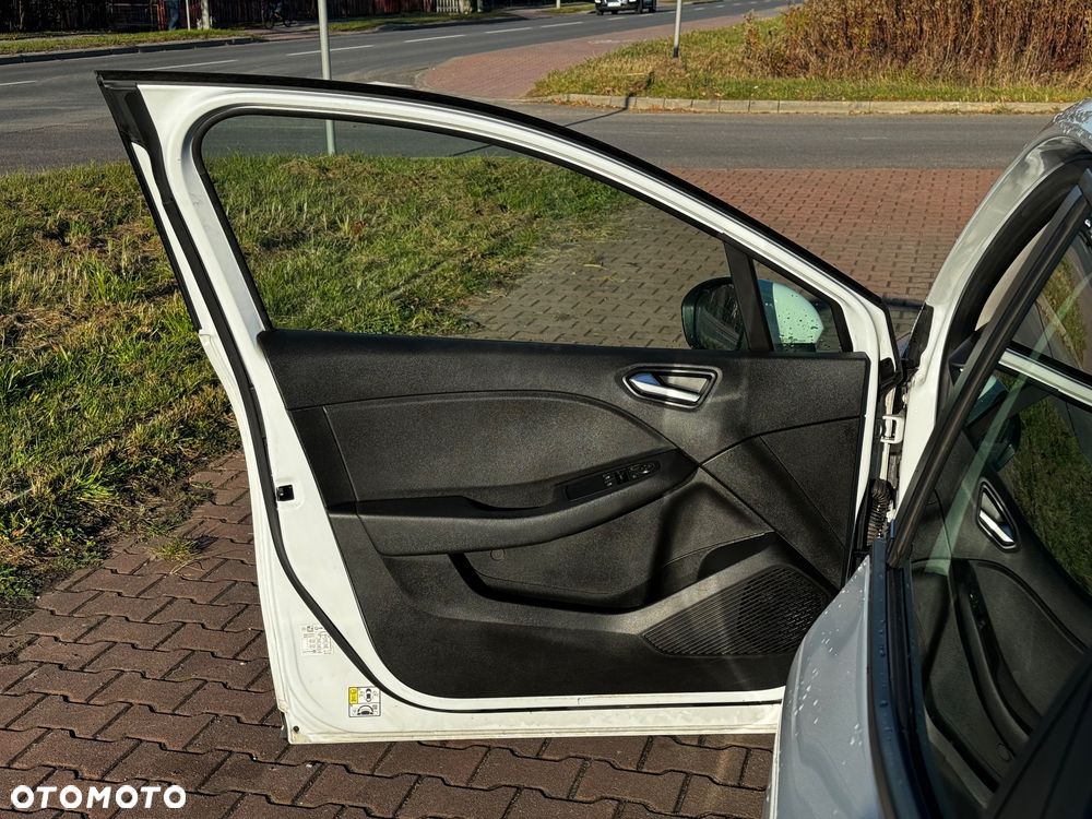 Renault Clio - 7